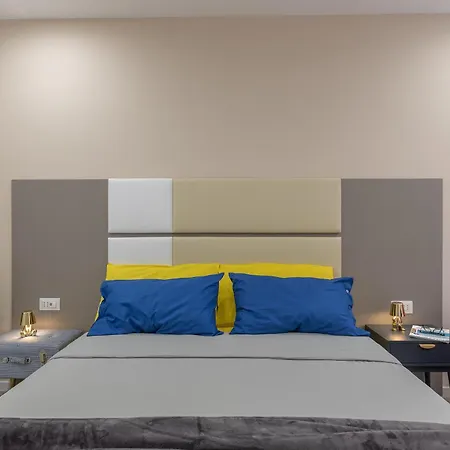 Centro Storico - Stanza Con Wi-fi E Aria Condizionata *