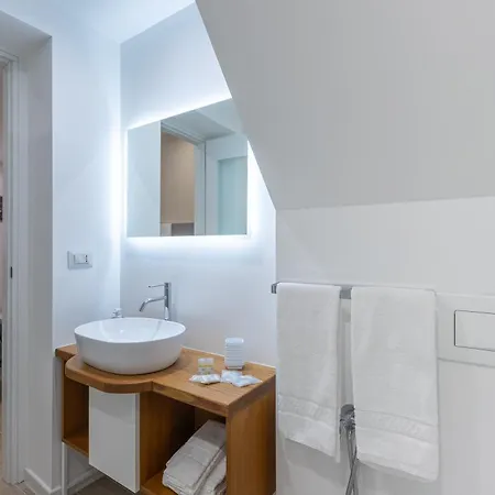 Centro Storico - Stanza Con Wi-fi E Aria Condizionata Quarto em Acomodações Particulares